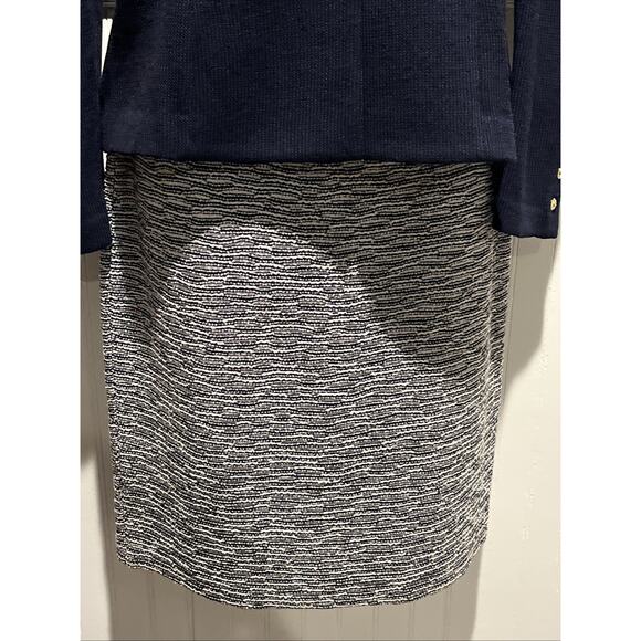 Vtg St John 2pc Skirt Suit Navy Blue Santana Knit Gold Tone Button Jacket Sz 2 - Picture 2 of 6